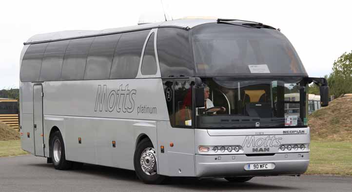 Motts Neoplan Starliner 90WFC